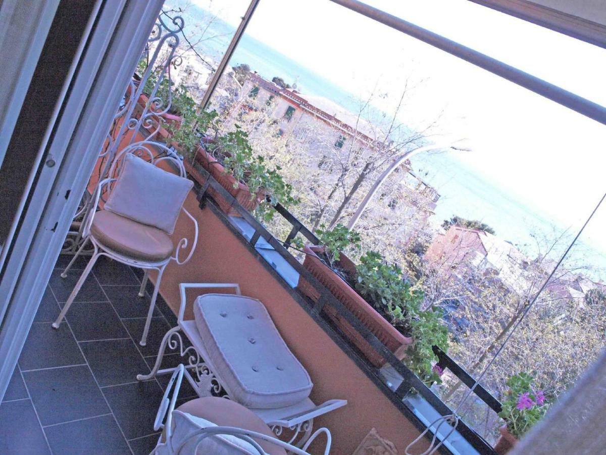 Camera Tripla Standard con Vista Mare