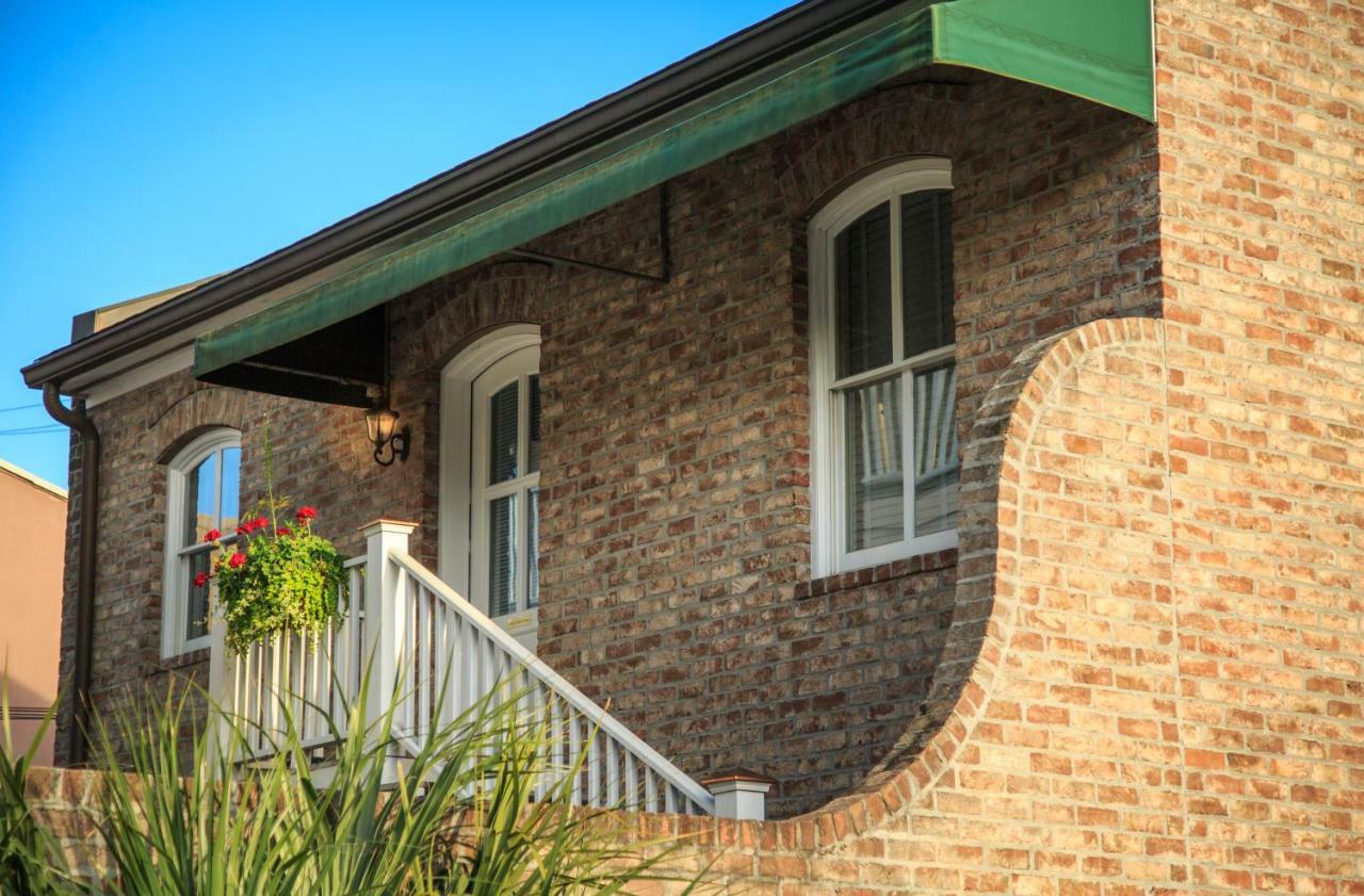 Deluxe King Suite - Pet Friendly