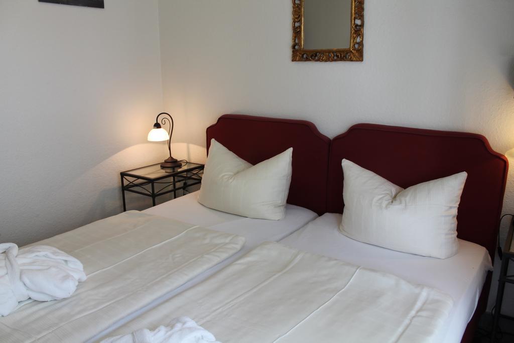 Small Twin Room,1012366579:JPEG