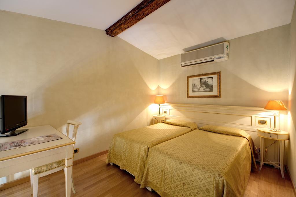 Twin Room,79965330:JPEG