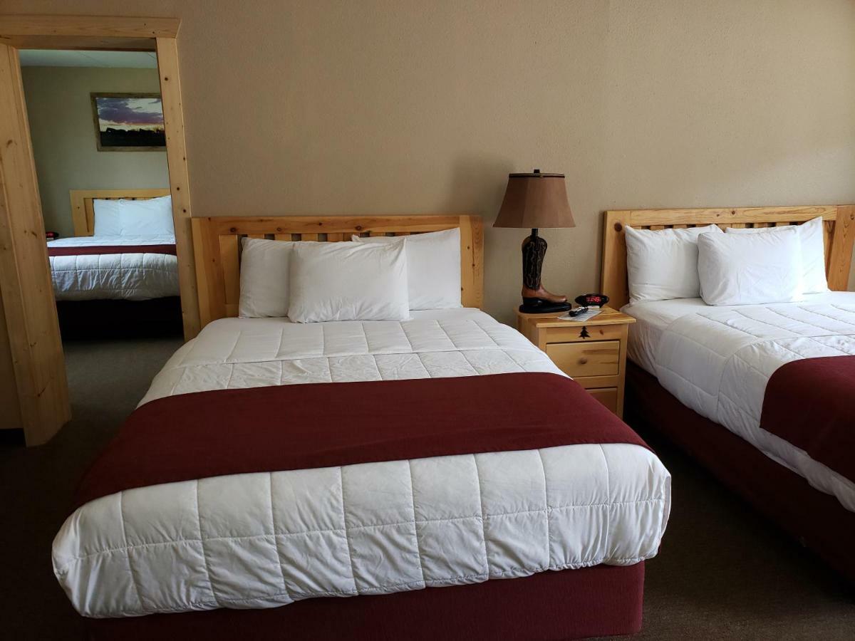 Family Suite,799075086:JPEG