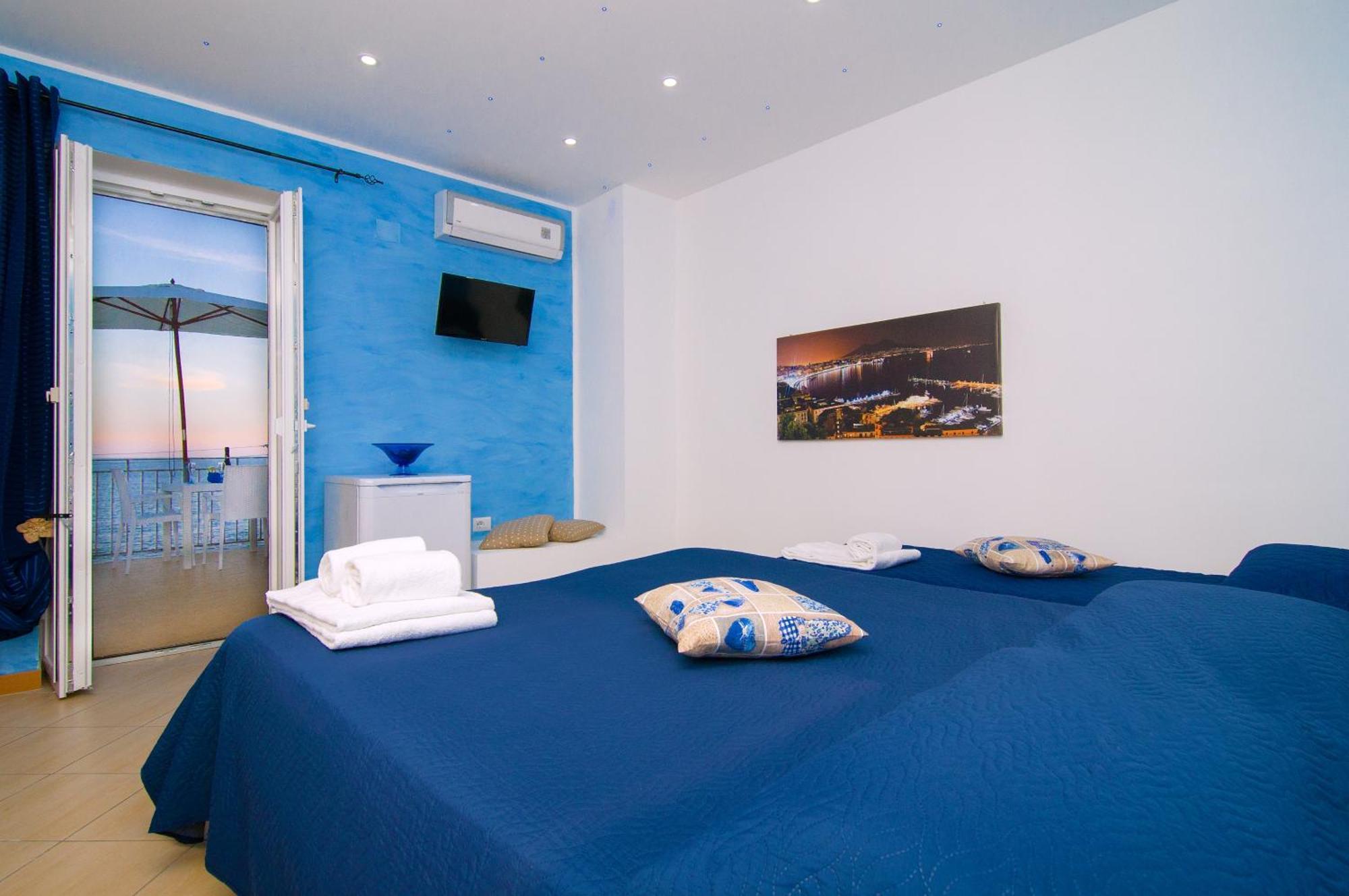 Superior Triple Room with Sea View,799704066:JPEG