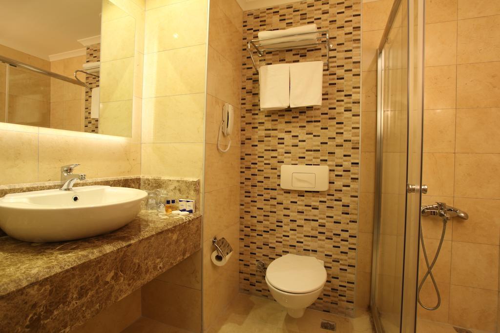 Standard Triple Room,681424029:JPEG