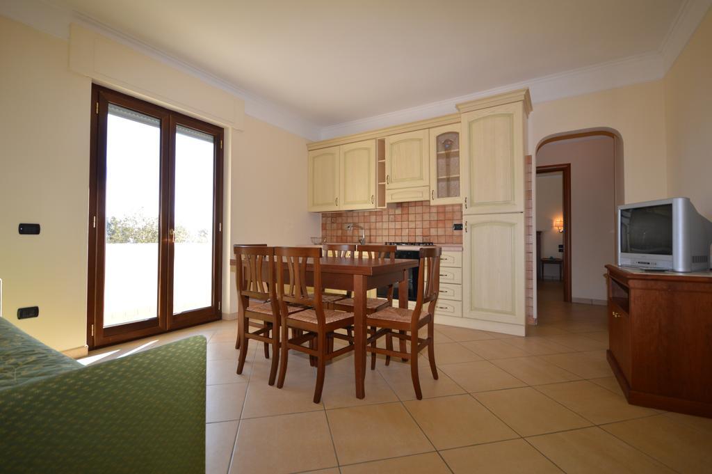 One-Bedroom Apartment,1589190290:JPEG