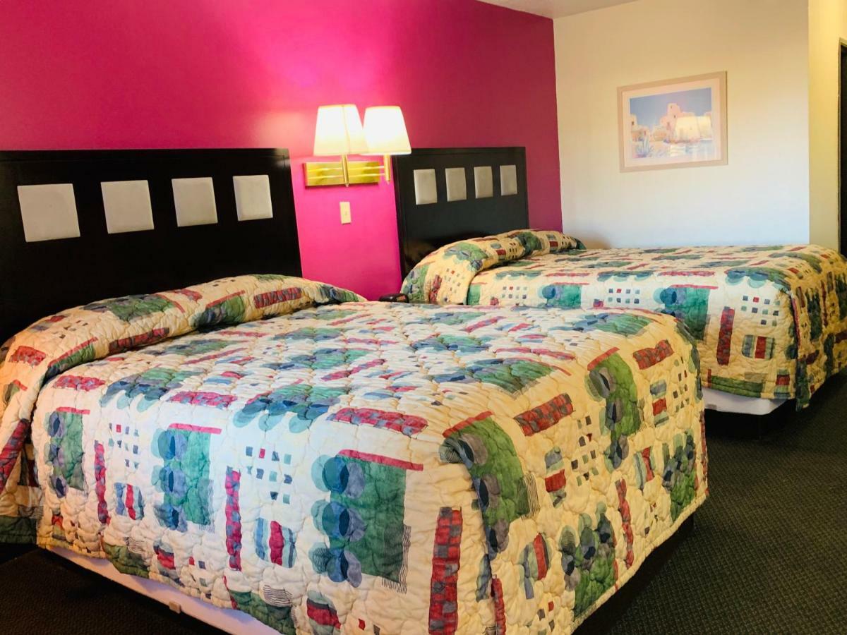 Double Room with Two Double Beds - Smoking