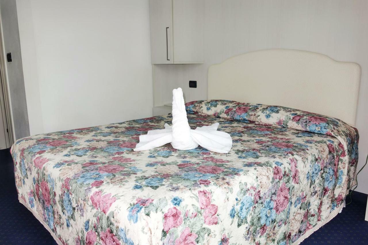 Economy Double Room Balcony,805445292:JPEG