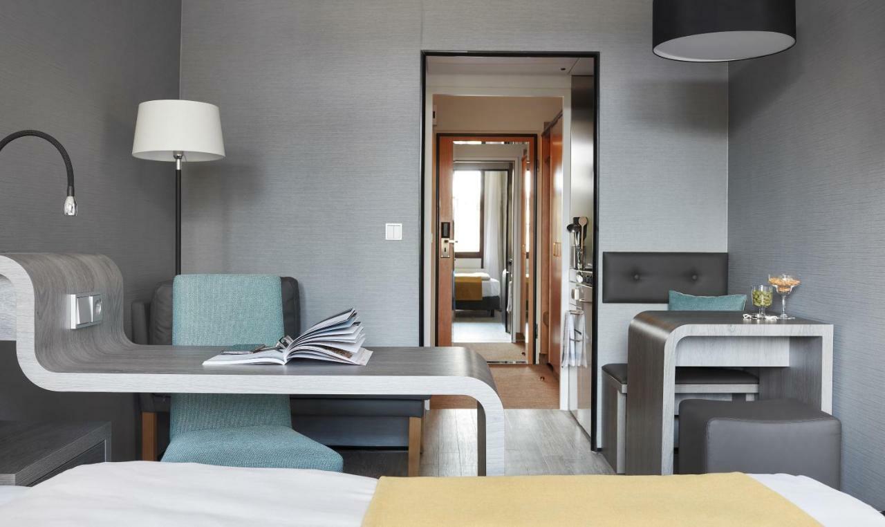 Double Apartment Long
