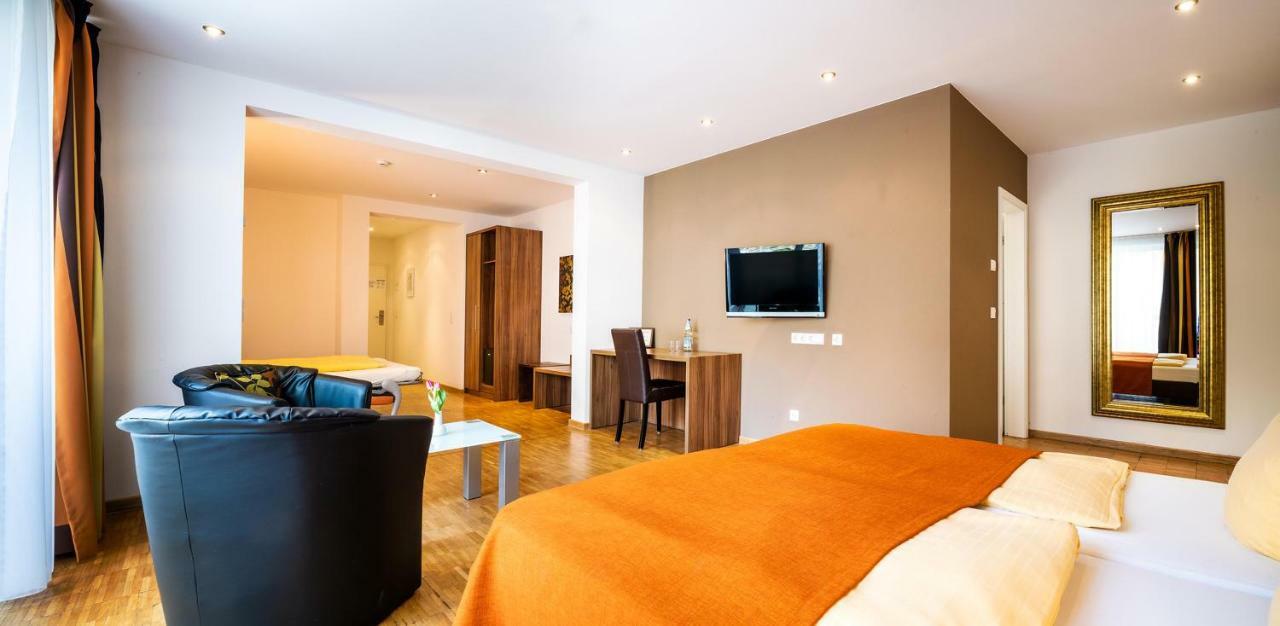 Comfort Triple Room,817819565:JPEG