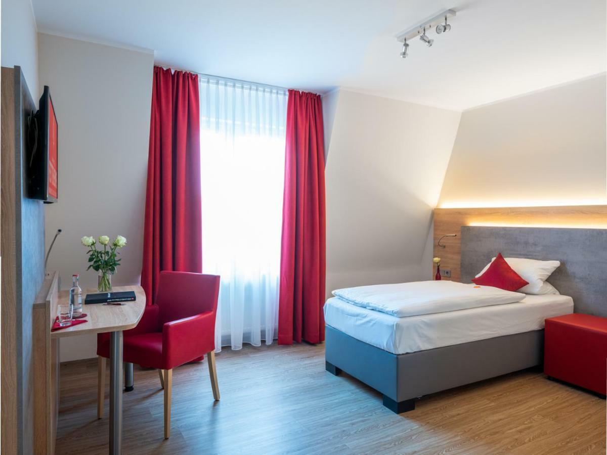 Standard Single Room,818098496:JPEG