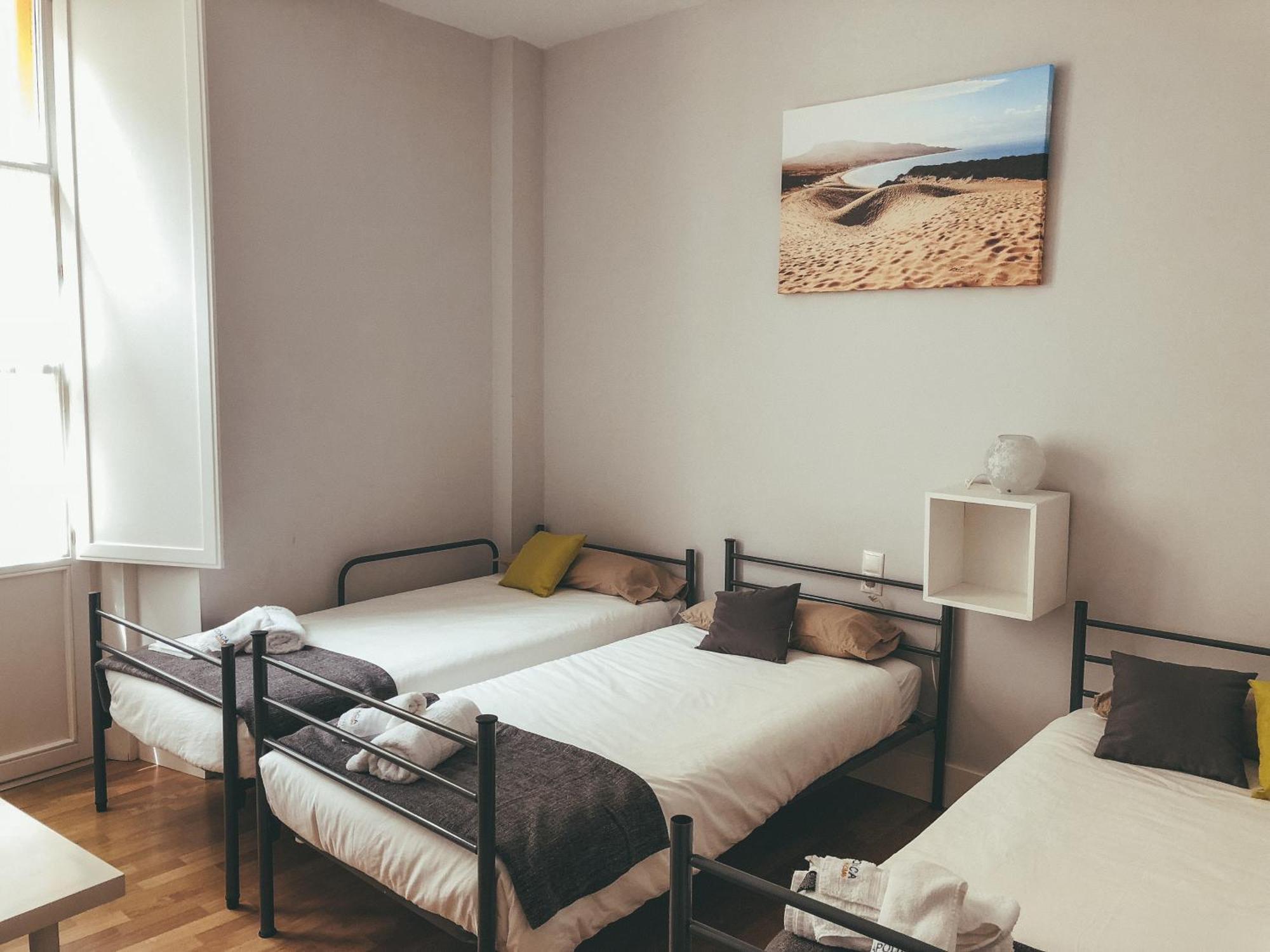 Triple Room with Shared Bathroom,820378541:JPEG