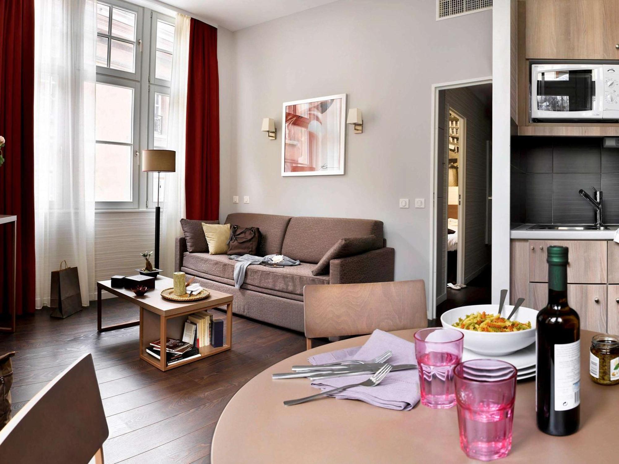 One-Bedroom Apartment,1588055141:JPEG