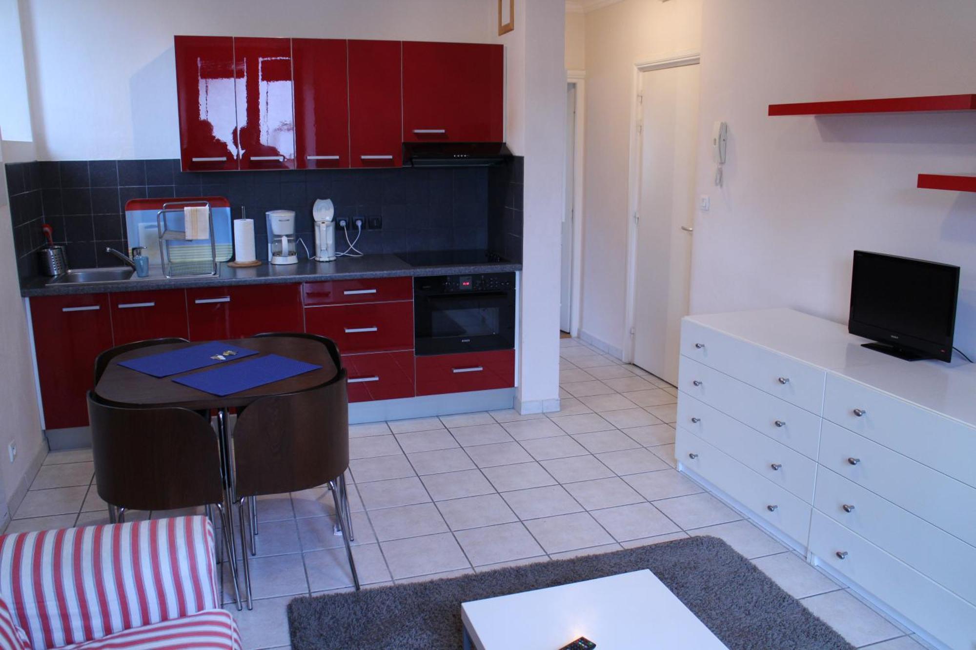 One-Bedroom Apartment (1 - 2 Adults),109907130:JPEG