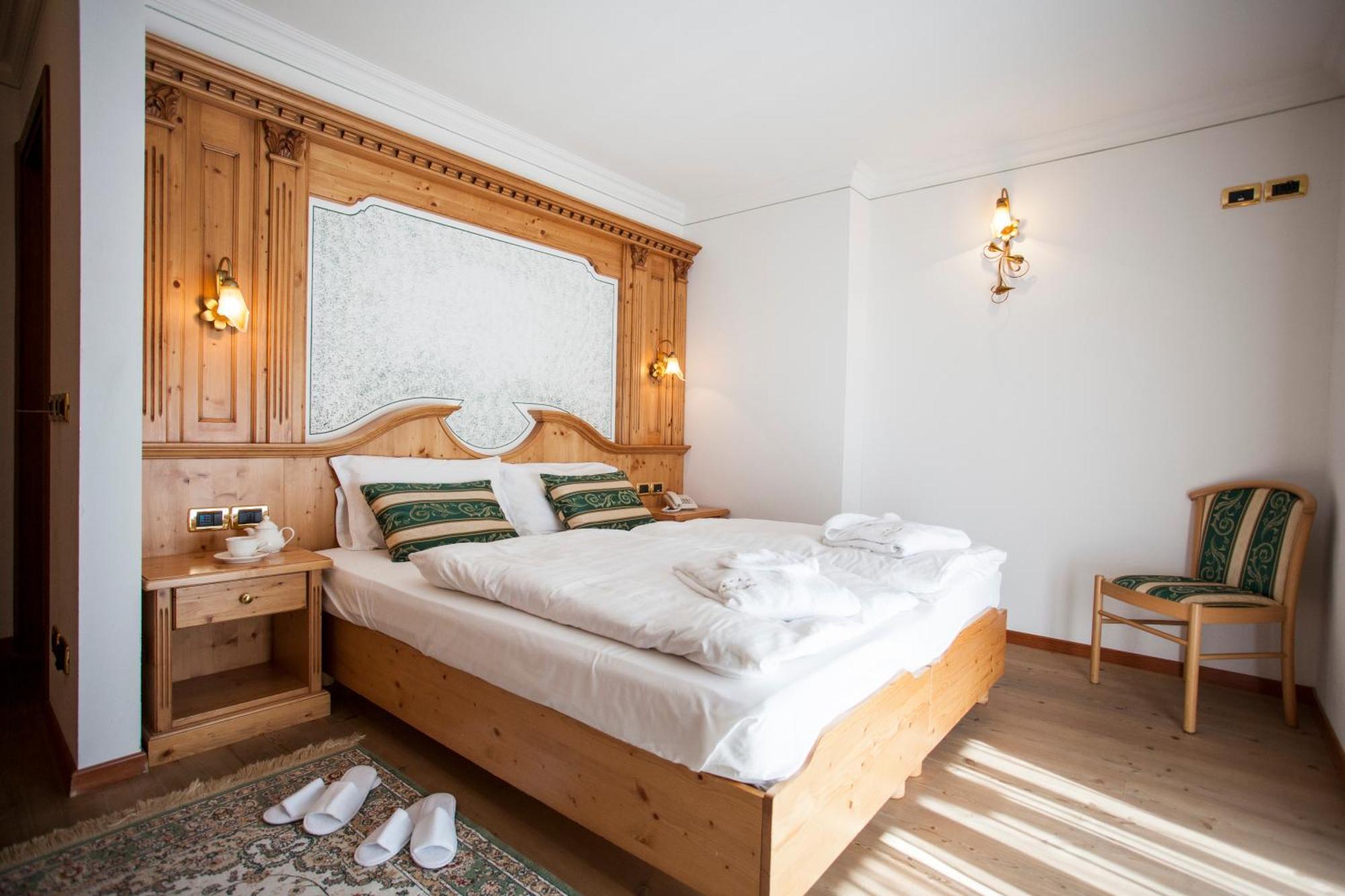 Double or Twin Room,823242542:JPEG