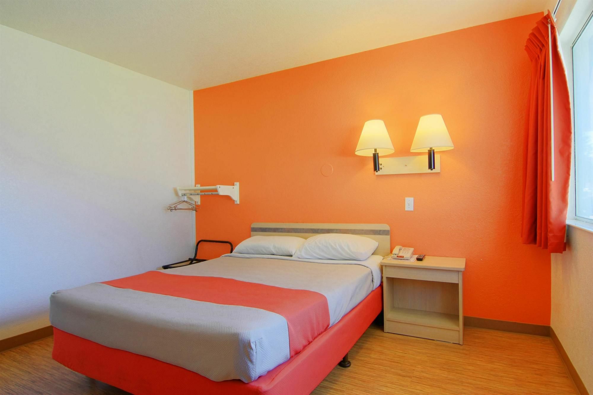 Double Room - Disability Access - Roll In Shower