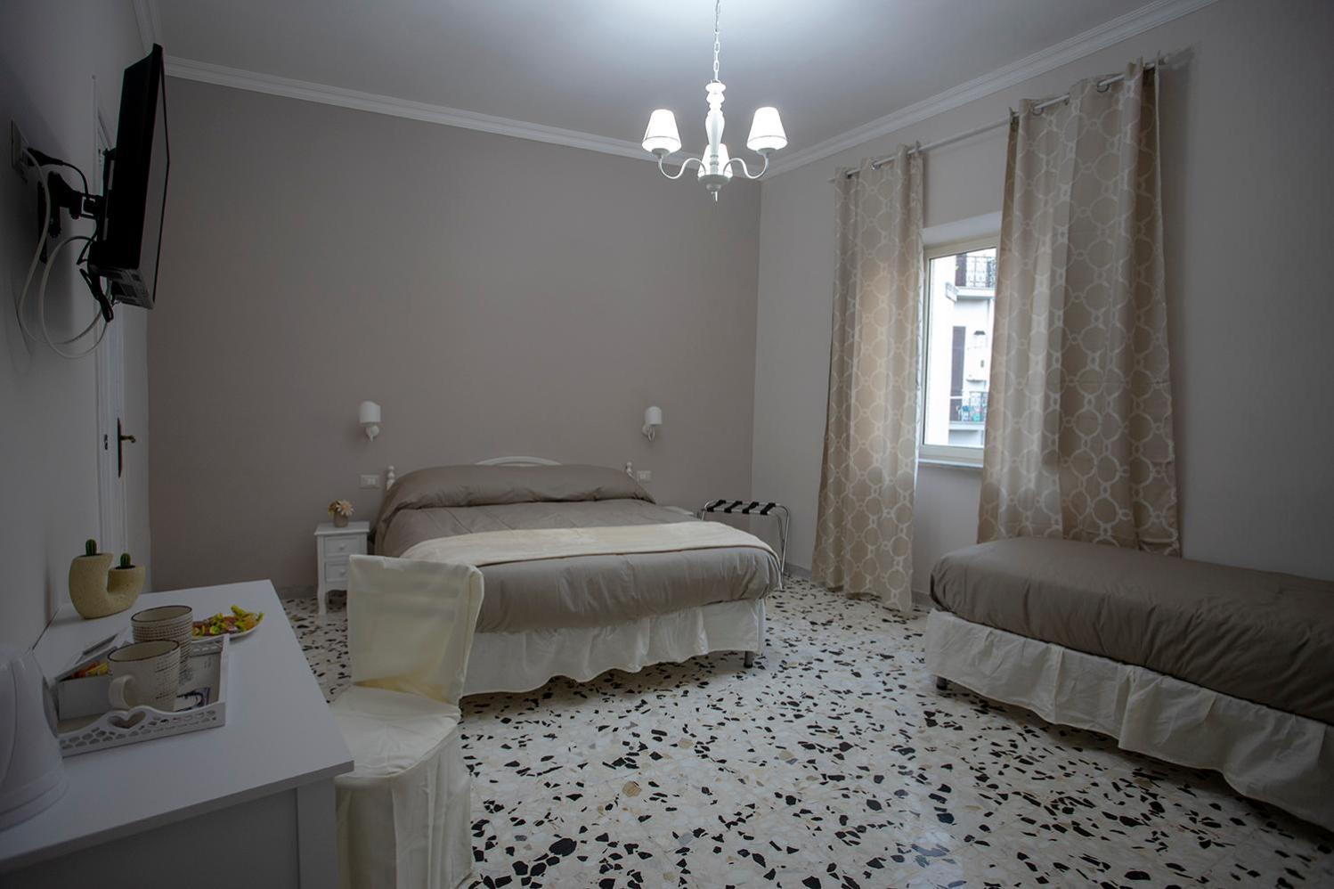 Double Room,825562814:JPEG