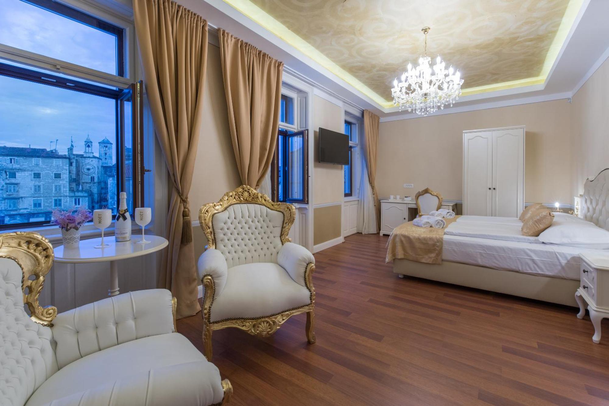 Chambre Lit King-Size Supérieure - Vue sur Ville