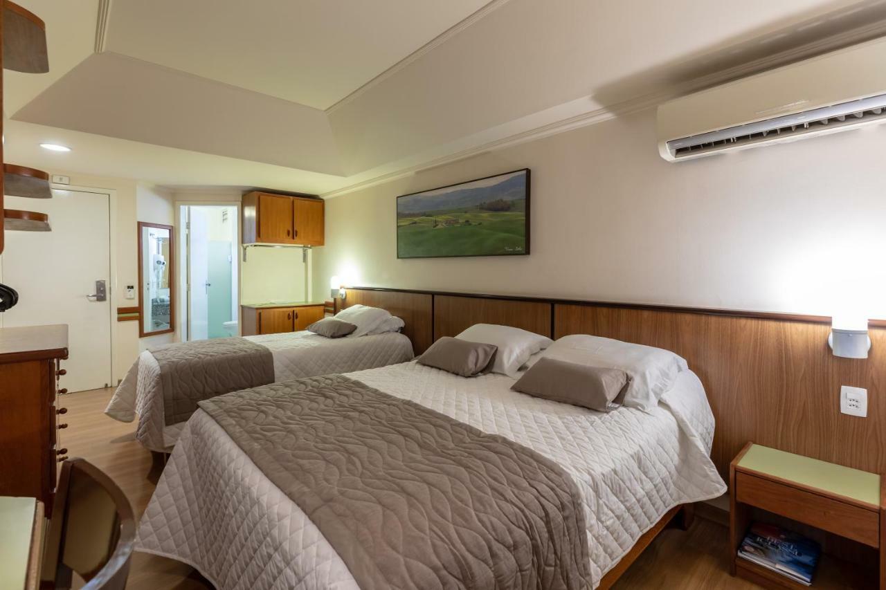 Quarto Triplo Standard