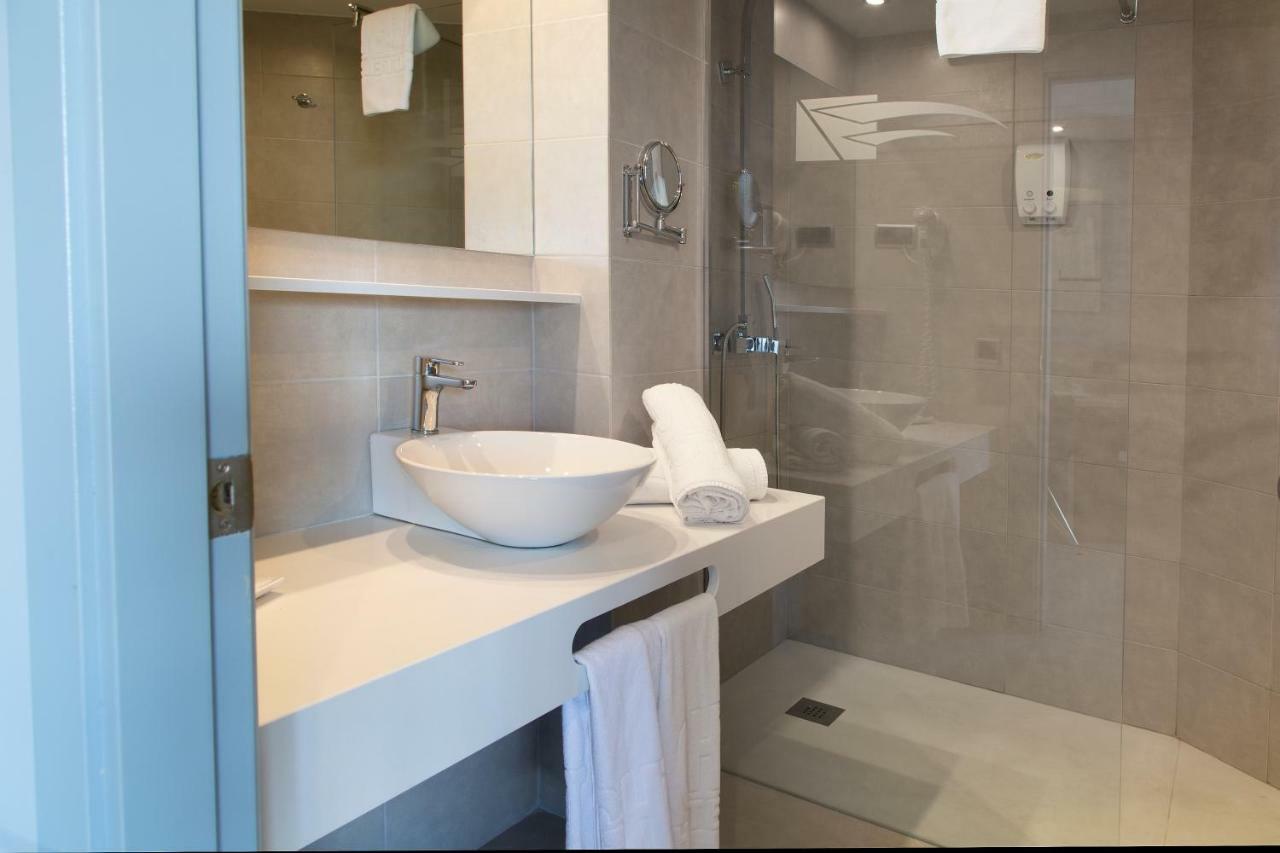 Habitación Doble con cama supletoria - 1 o 2 camas (2 adultos + 1 niño)