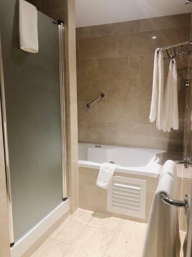 Quarto Duplo Deluxe com Varanda e Vista Mar