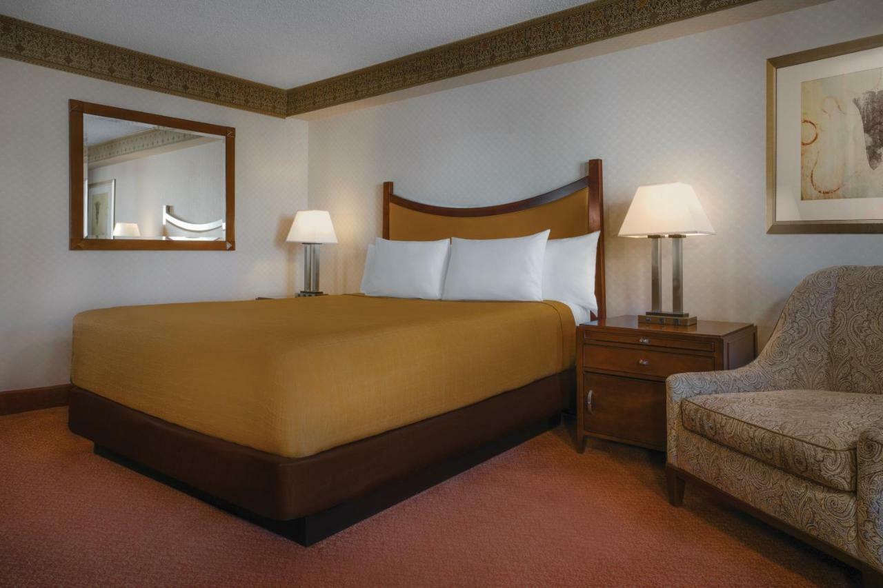Manor King Room,1107355311:JPEG