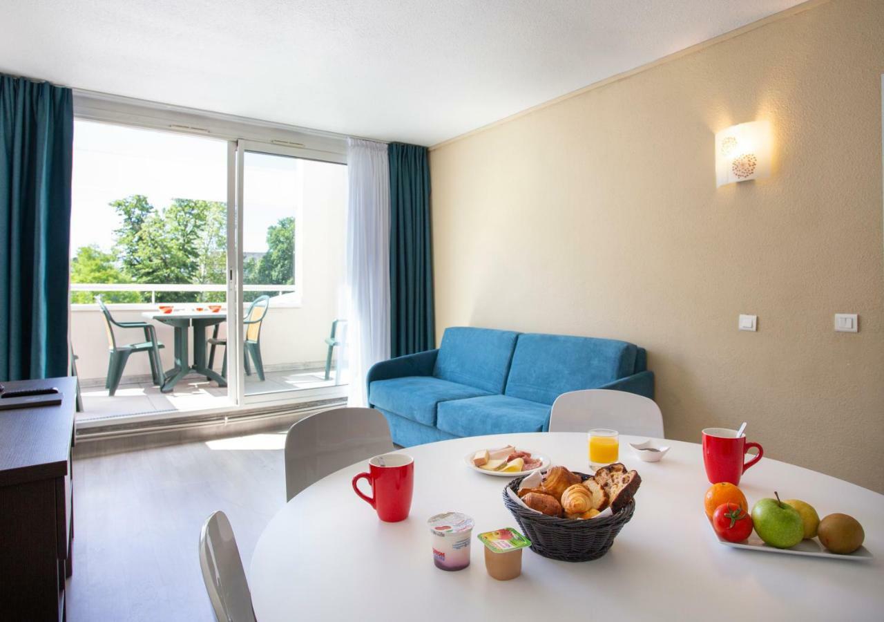Apartment with Balcony,1215261838:JPEG