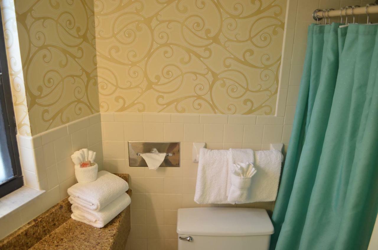 One-Bedroom Suite