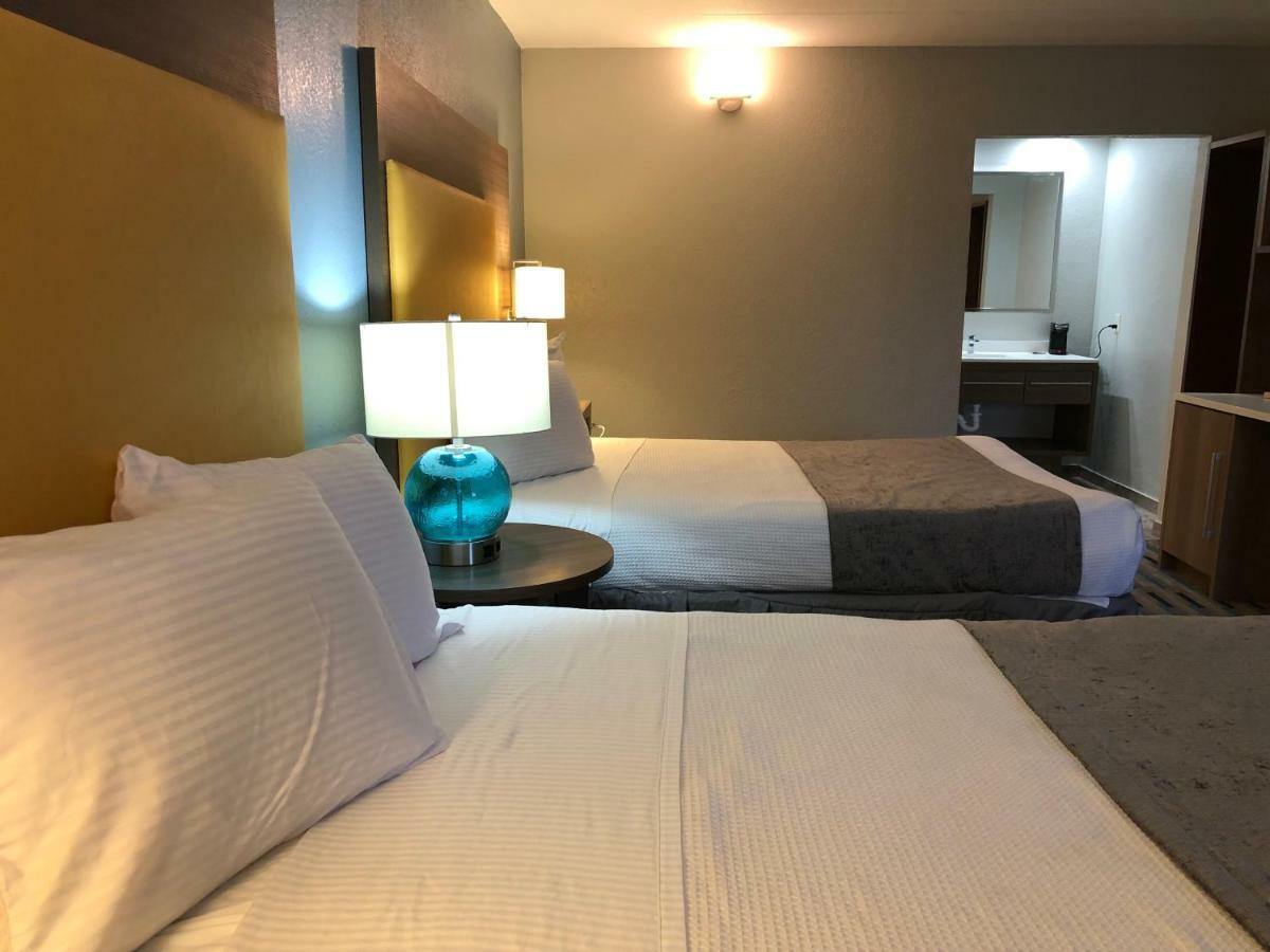Two Double Beds Remodeled Non-Smoking