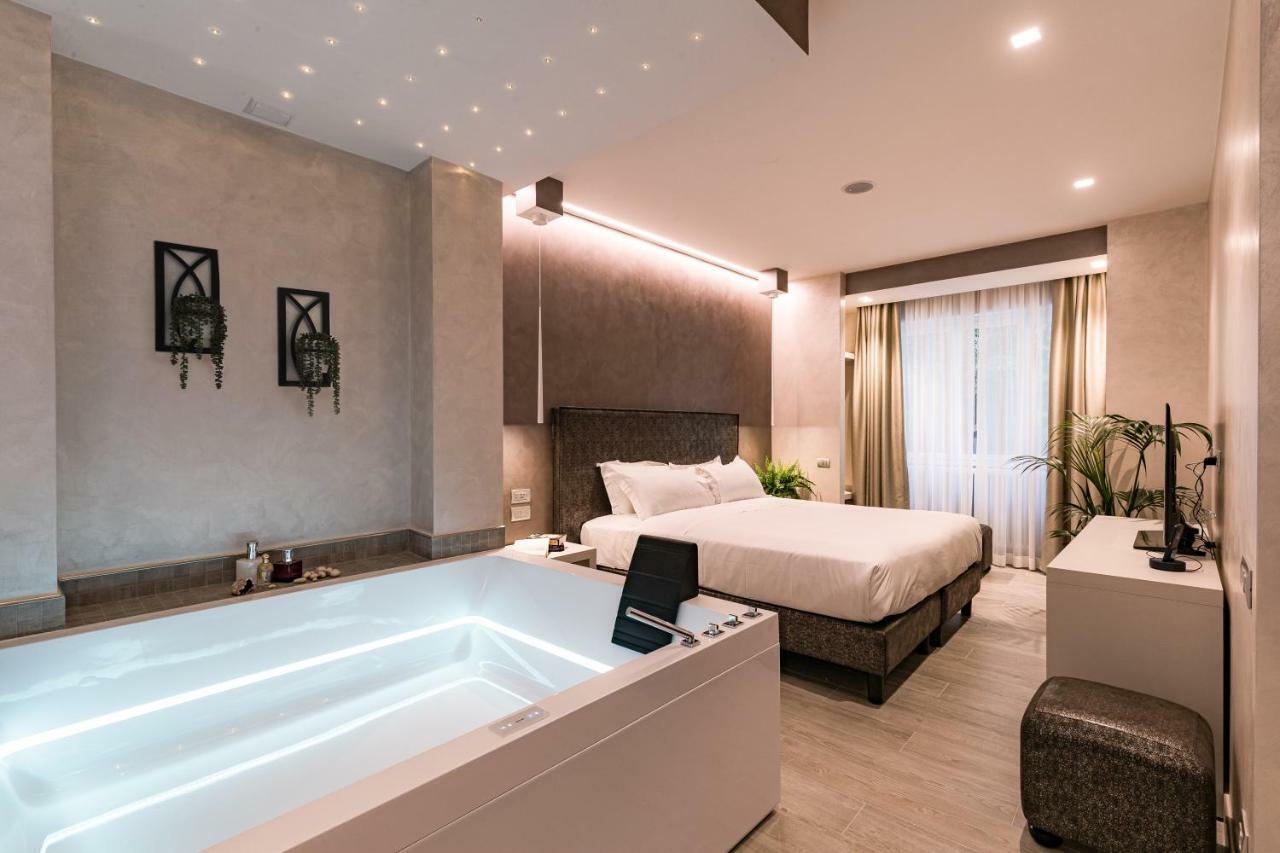 Suite Deluxe con Vasca Idromassaggio e Giardino