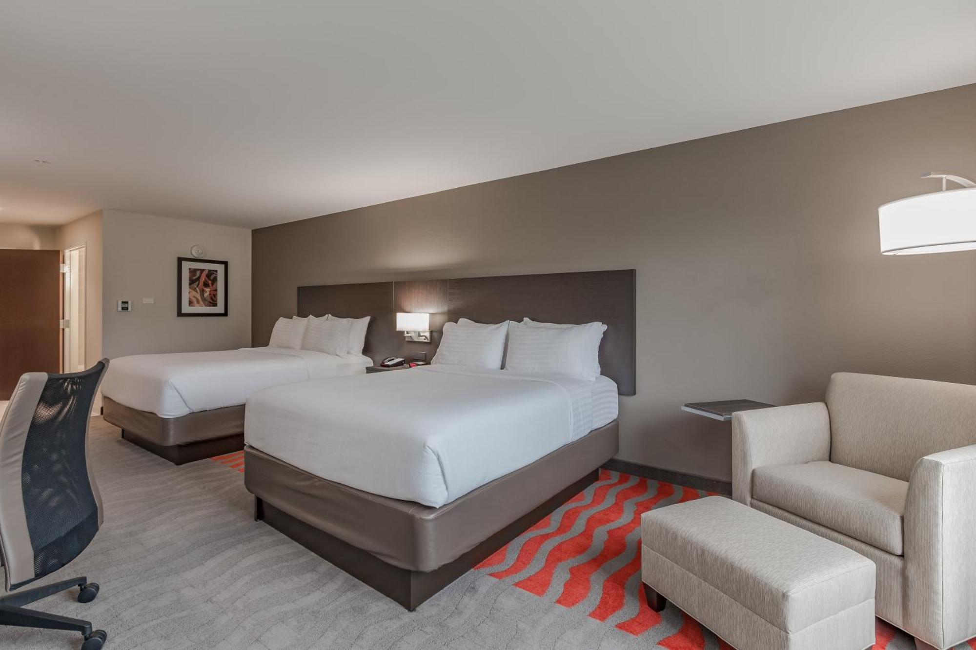 Standard Room with Two Queen Beds