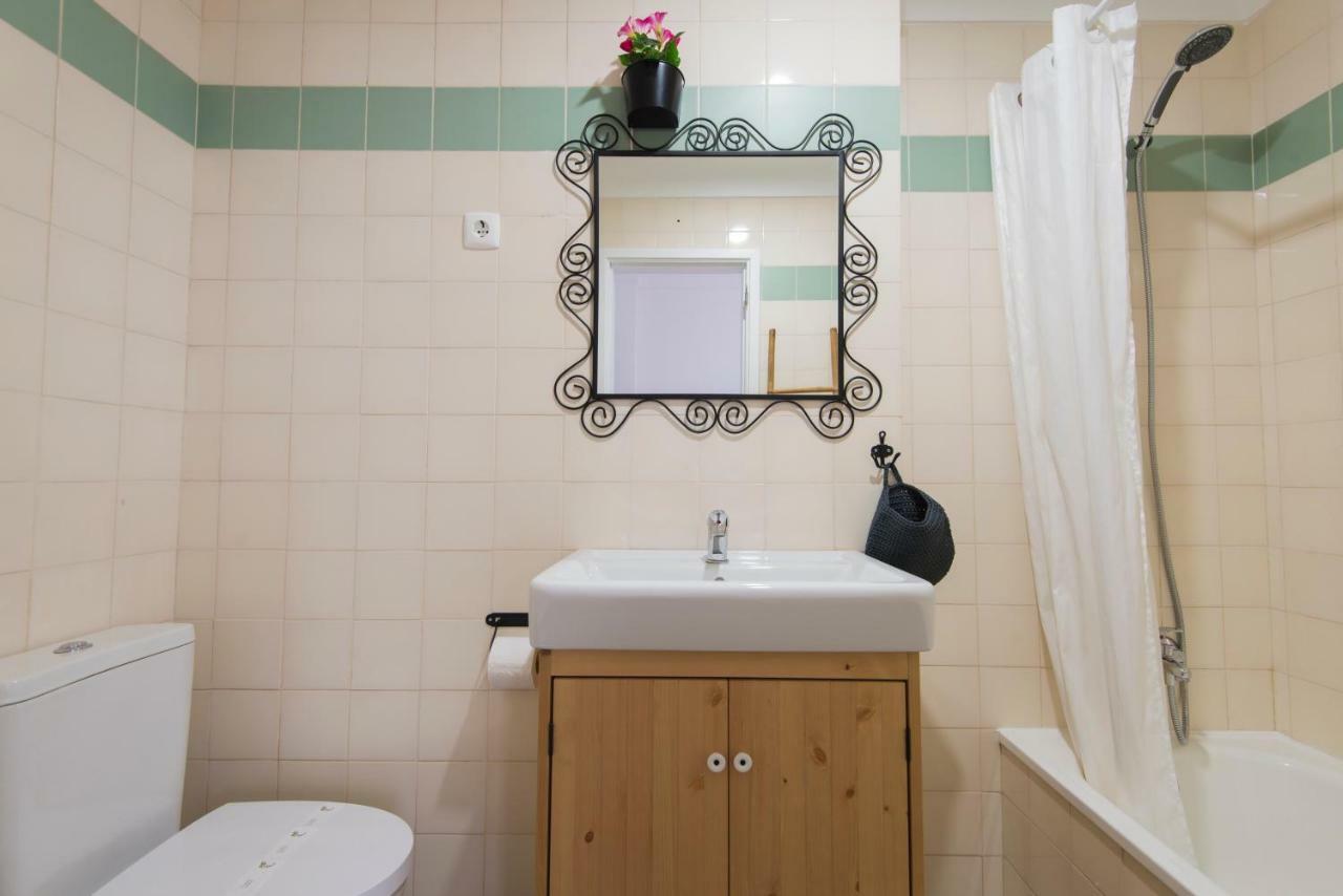 Quarto Twin com Casa de Banho Privada Externa