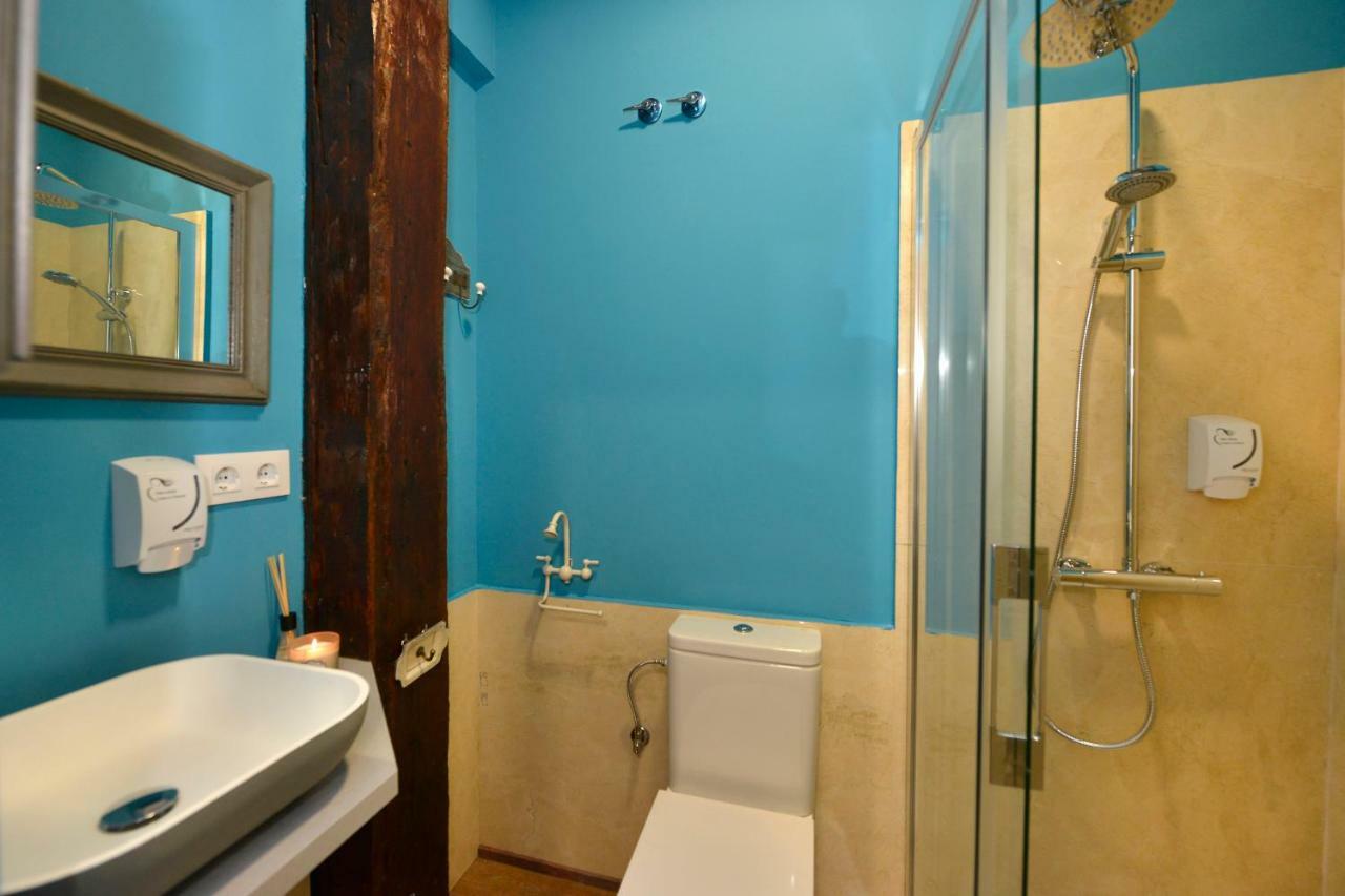 Habitación Estándar con cama supletoria (3 adultos)