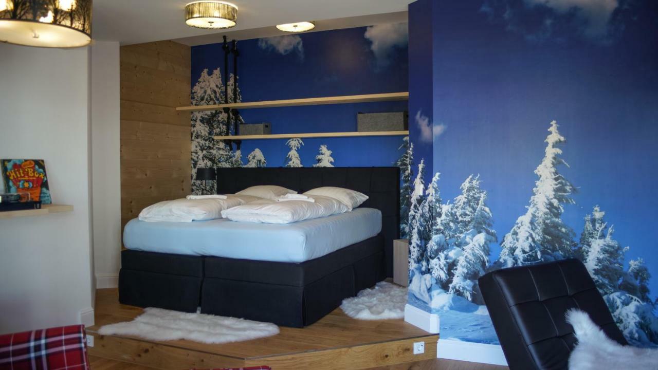 Deluxe Zimmer mit Kingsize-Bett und Balkon