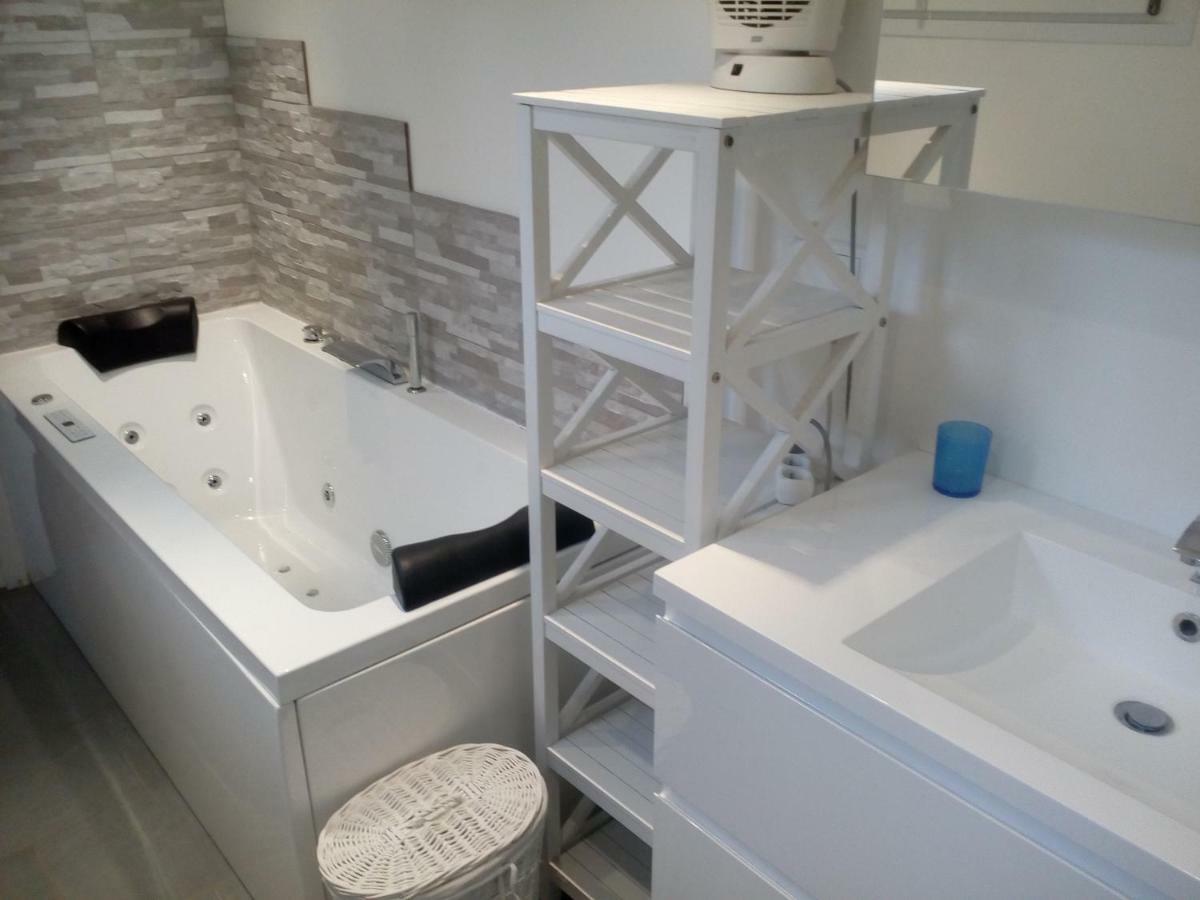 Chambre Triple avec Baignoire