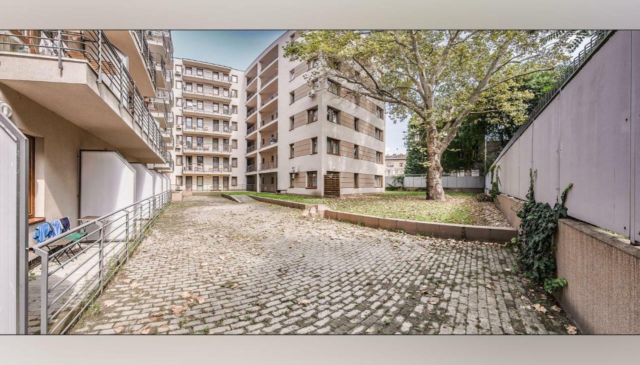Apartamento com 1 Quarto