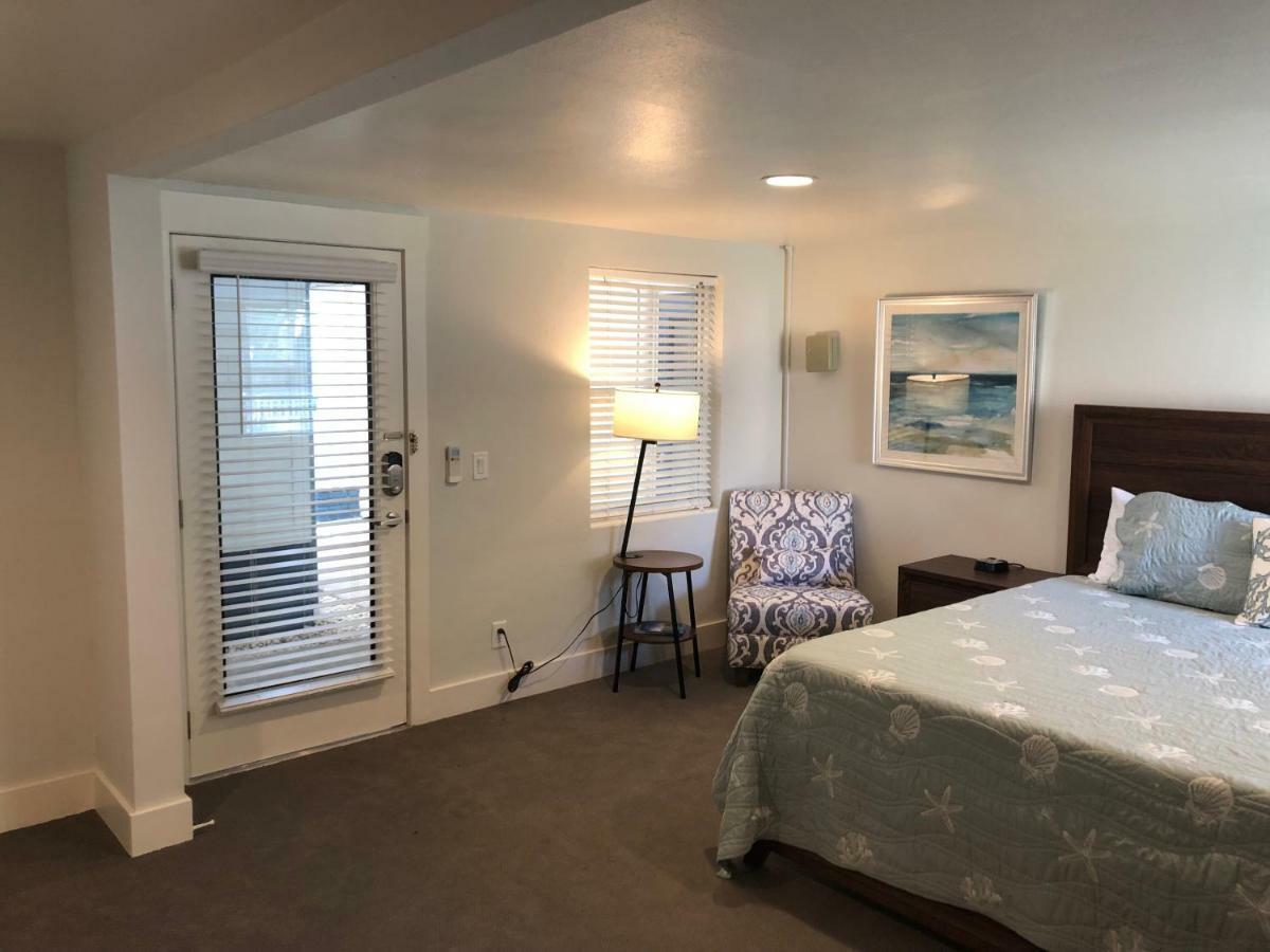 Double Room,889634680:JPEG
