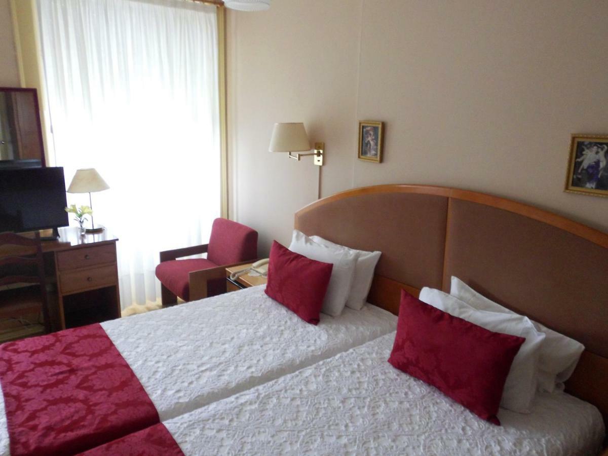 Triple Room,112508217:JPEG
