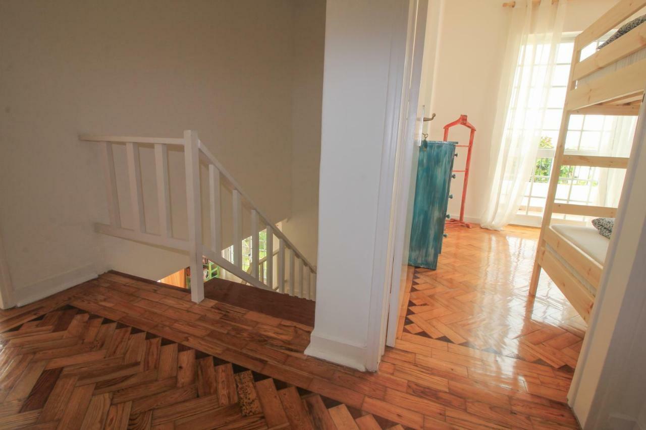Quarto Twin com Vista Piscina