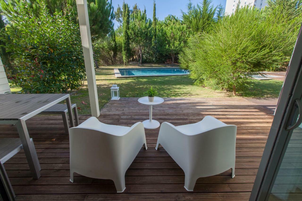 Moradia com 2 Quartos e Piscina Partilhada - B