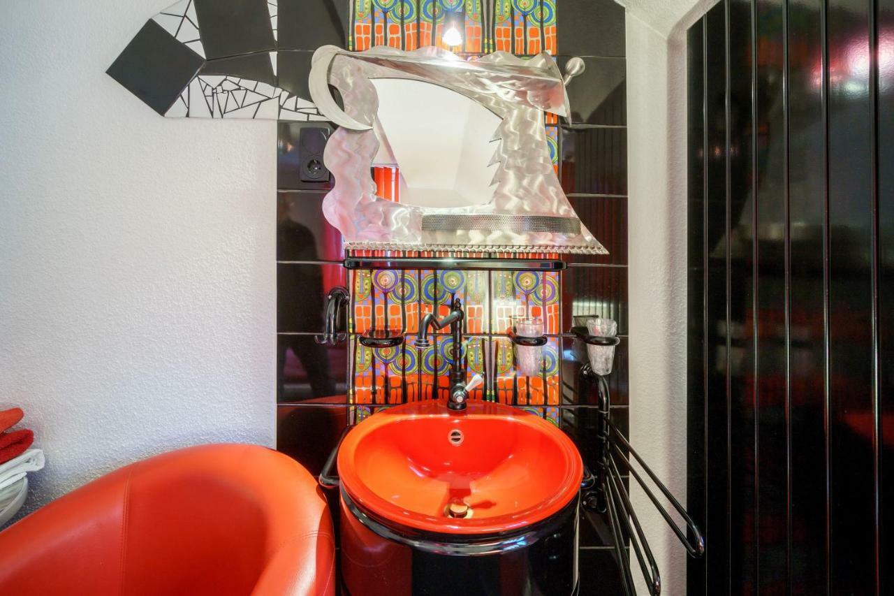 Doppelzimmer mit Gemeinschaftsdusche und -WC
