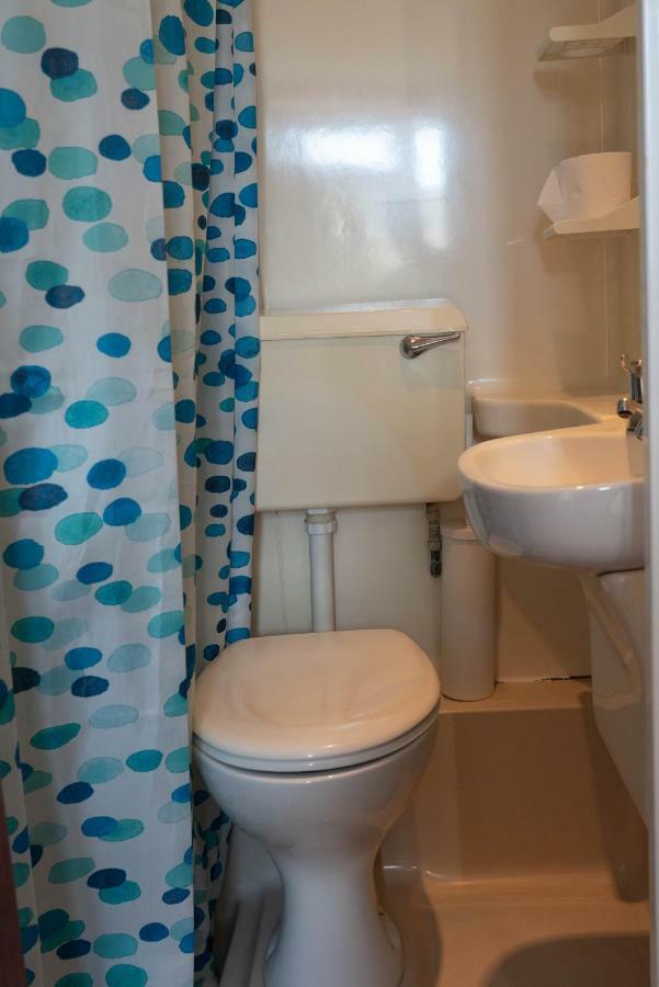 En-suite Triple Room,908846935:JPEG