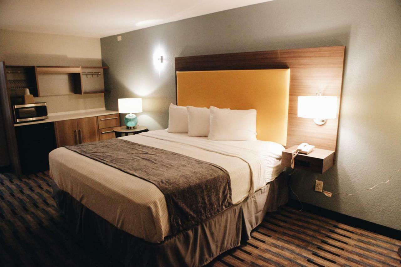 King Room Remodeled Non-Smoking