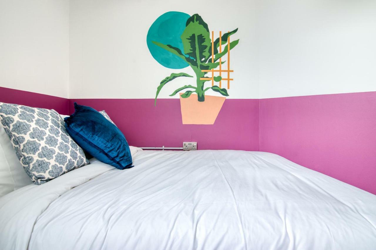 Tweepersoonskamer met Gedeelde Badkamer
