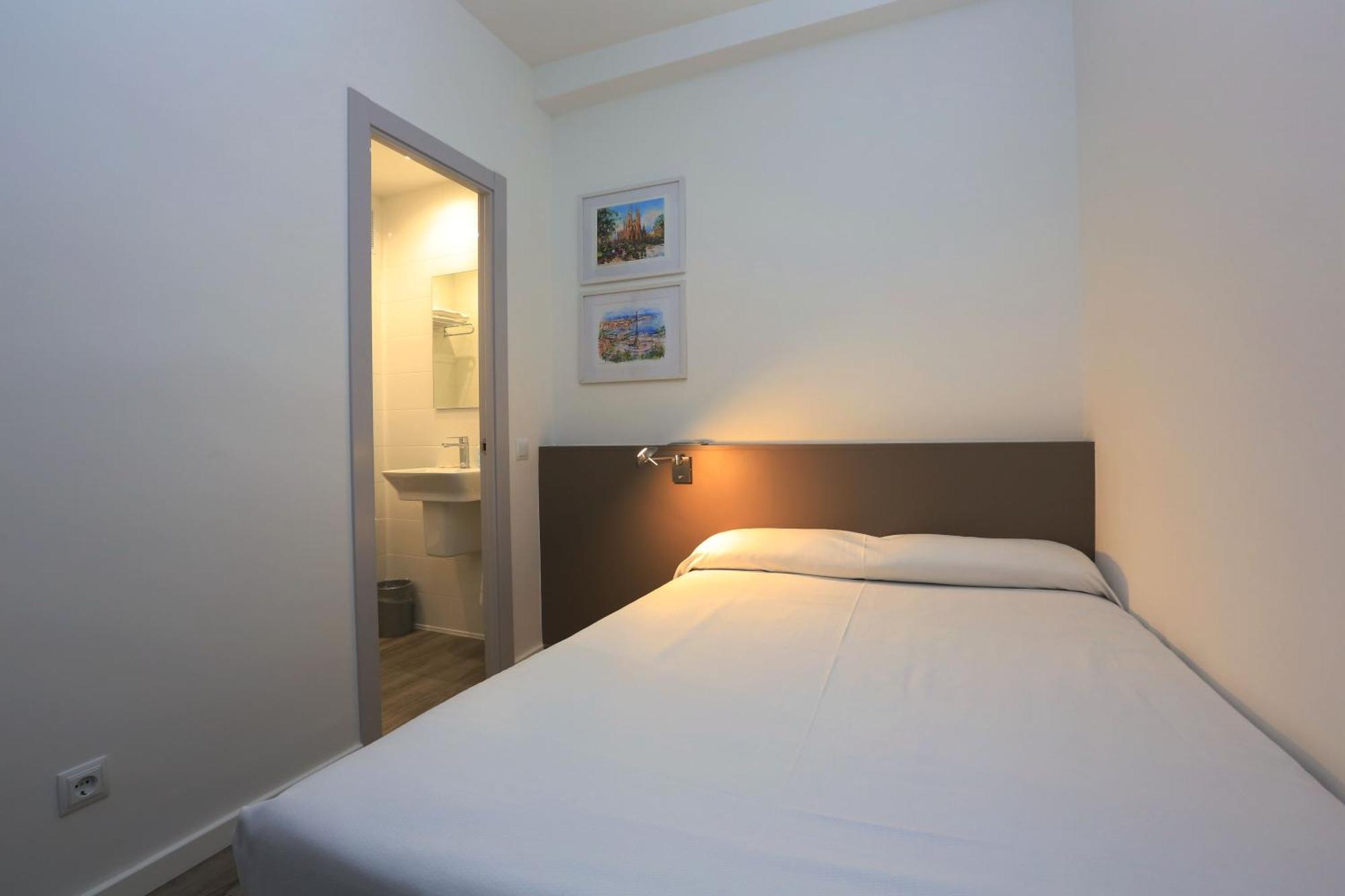 Double Room,913828018:JPEG