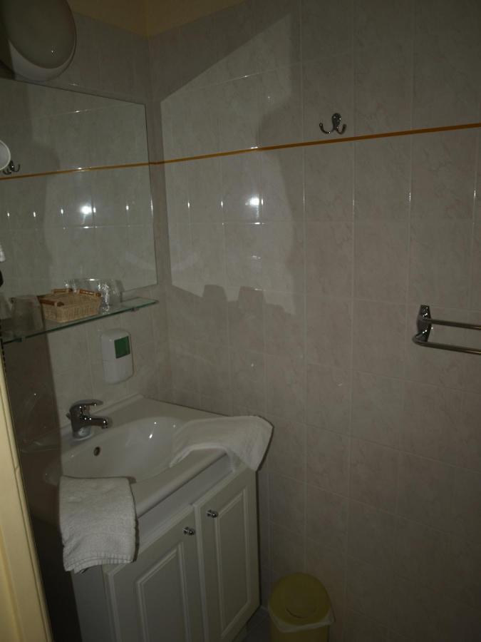 Double Room Bath