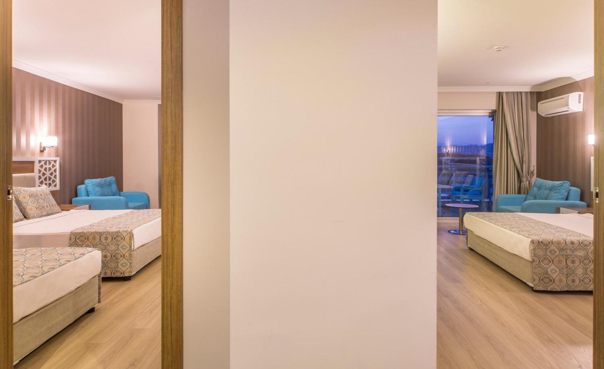 Family Room,1216602877:JPEG