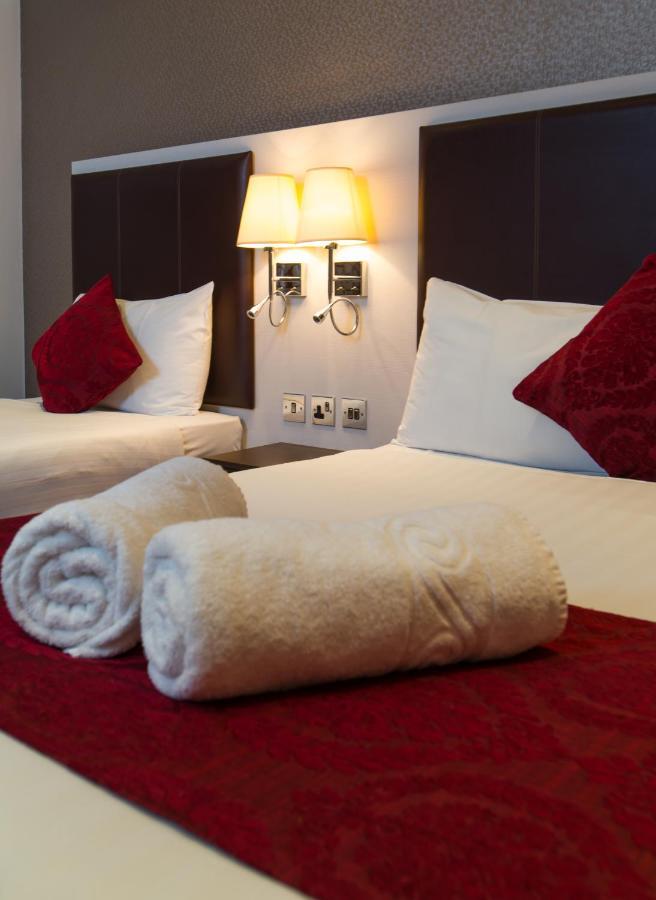 Standard Room One Double Bed One Single Bed Non-Smoking,1274185228:JPEG