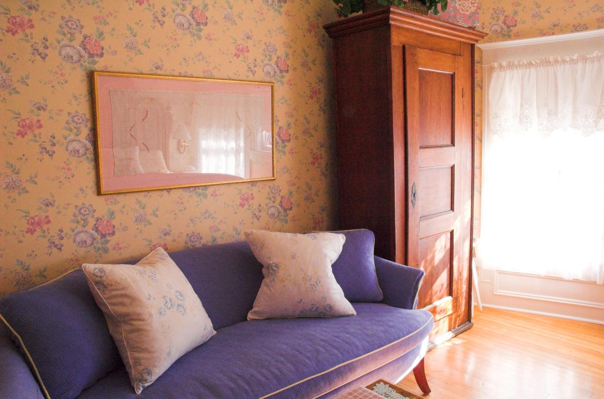 Queen Room,516770982:JPEG