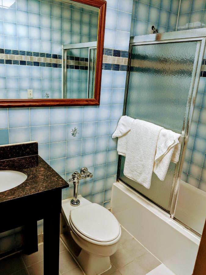 Queen Room,925507417:JPEG