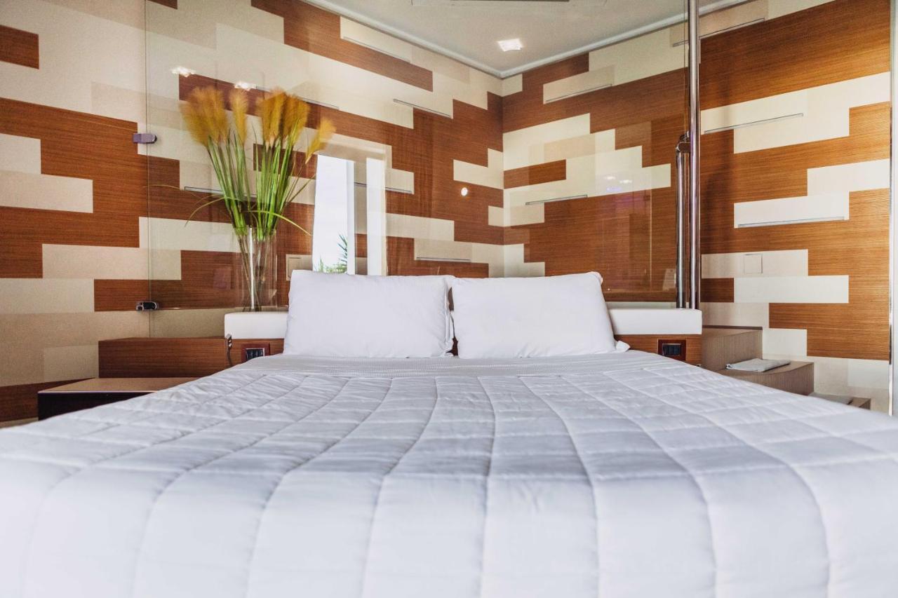 Deluxe Double Room with Sea View,927572605:JPEG