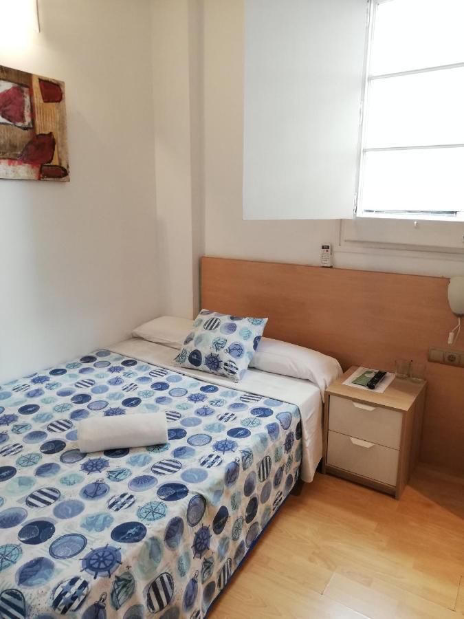 Quarto Individual com Banheiro Privativo